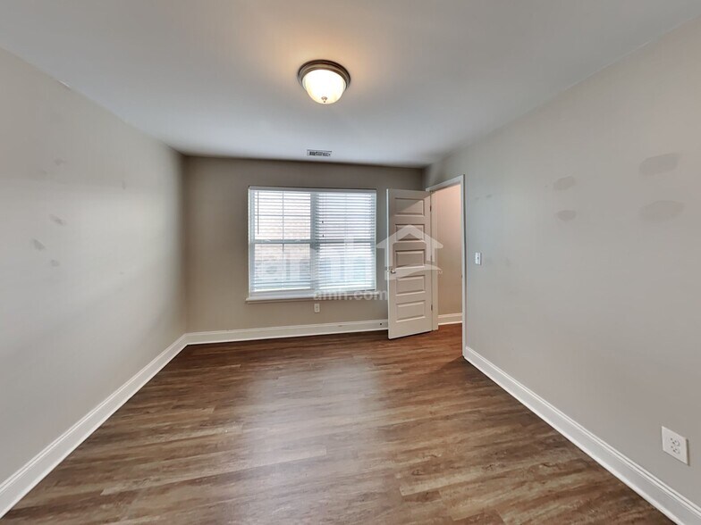 Building Photo - 5211 Tupelo St