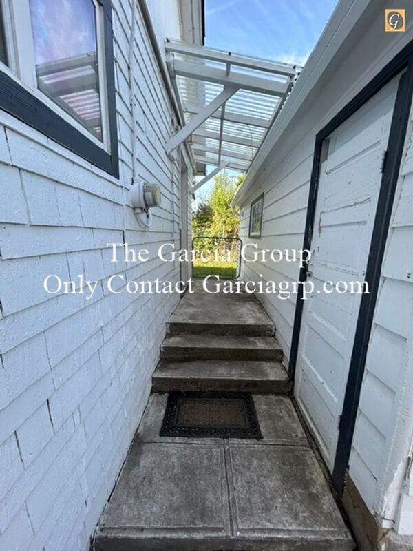 Building Photo - 15318 SE Risley Ct