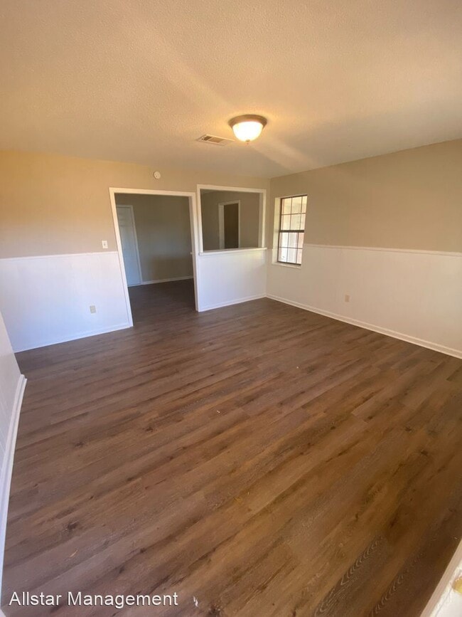Building Photo - 3 br, 1.5 bath House - 103 Browning St