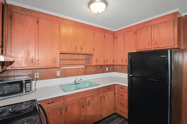 Building Photo - 1 bedroom Condo in Cotswold