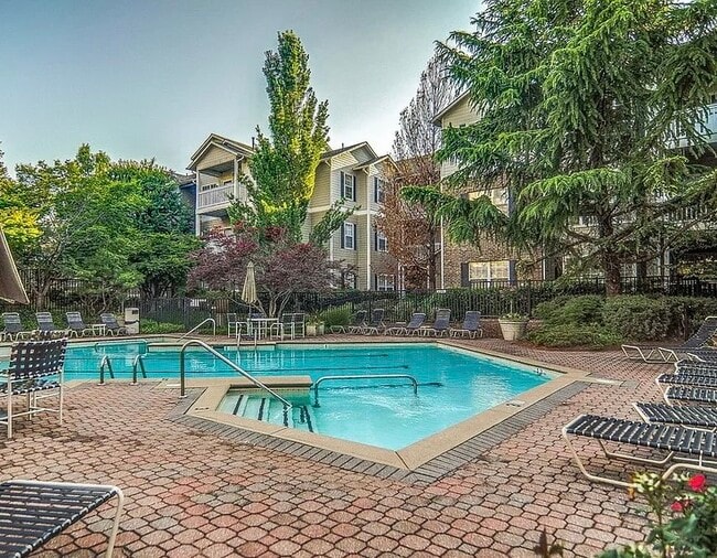 2025 Woodmont Blvd 2025 Woodmont Blvd Nashville TN 37215 Apartment