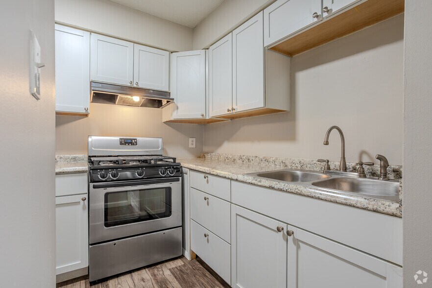 Oak Tree Village 2200 Walford Ln Columbus OH 43224 Apartment Finder