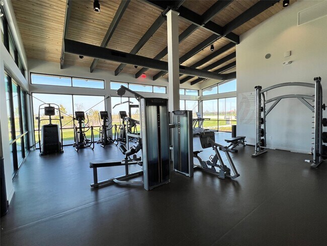 Building Photo - 10615 Summers Wy