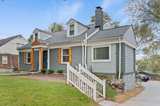 House - 1305 Stratford Ave