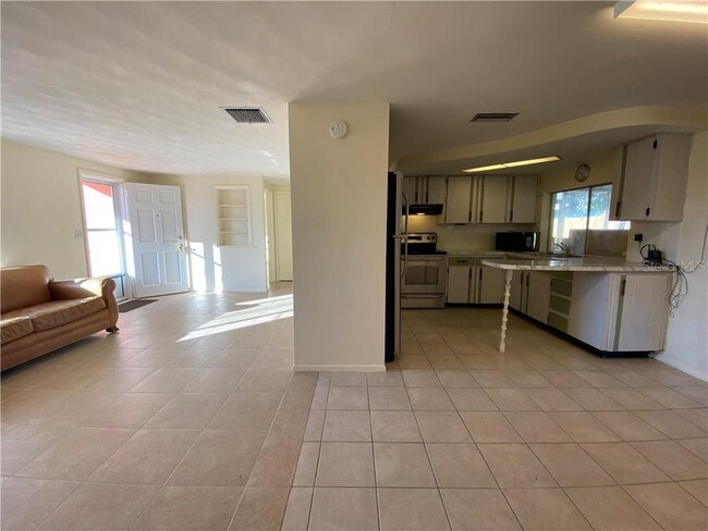Building Photo - 3612 Springfield Dr