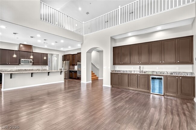 Building Photo - 2852 Josephine Dr