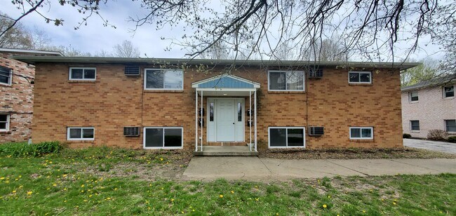 Building Photo - 271 Kendall Ave