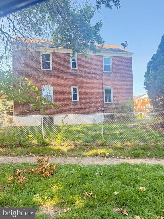 Building Photo - 2980 Cornwall Rd
