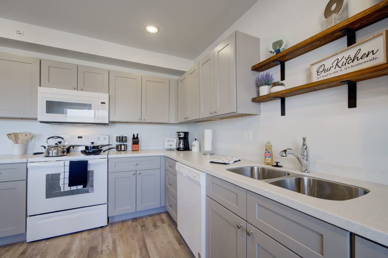 Building Photo - 5242 Fallon St