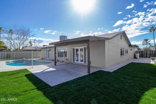 Building Photo - 5138 W Desert Cove Ave