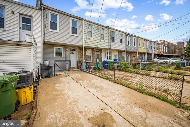 Building Photo - 645 S Lehigh St