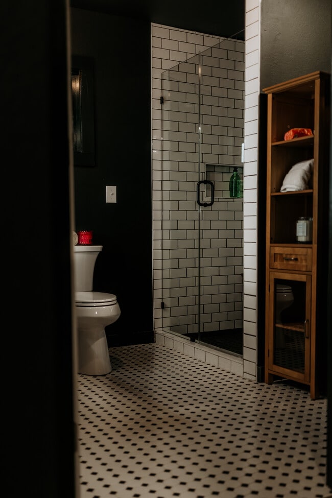 Building Photo - 5519 FM 2011