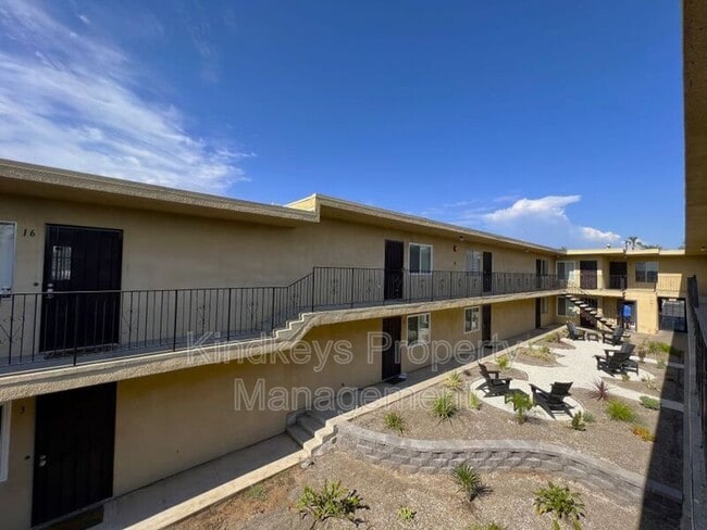 Building Photo - 7791 Linda Vista Rd