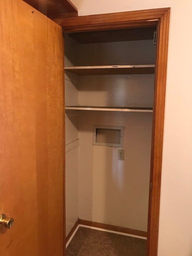 Building Photo - Collinwood Drive-5000