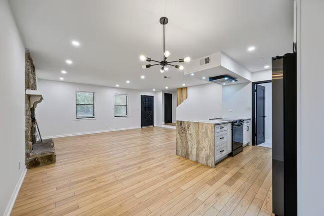 Building Photo - 1520 Springwood Dr SE