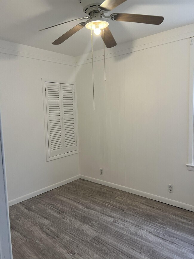 Building Photo - 167 Garfield Ave