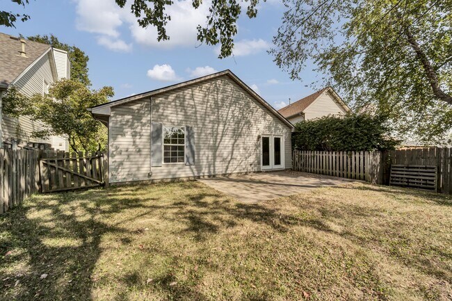 Building Photo - 1201 Red Stone Dr