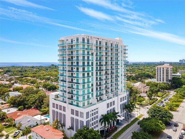 Building Photo - 2525 SW 3rd Ave