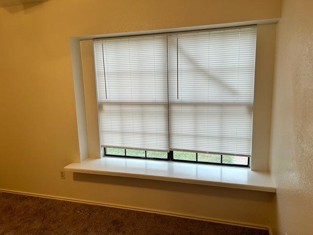 Building Photo - 403 E Hogan Dr