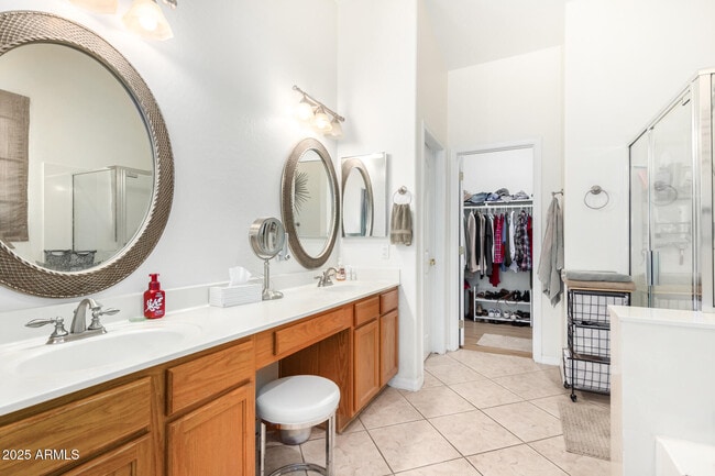 Building Photo - 5203 E Wallace Ave