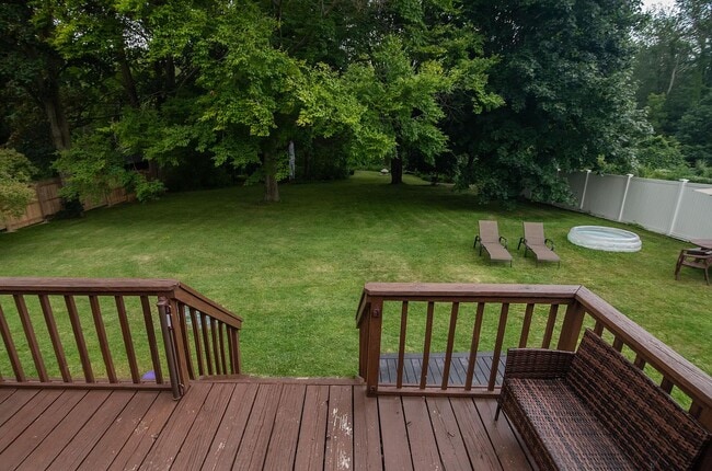 Building Photo - 81 Appleton Rd