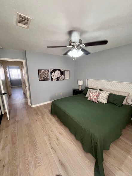 Building Photo - 2800 Longmire Dr