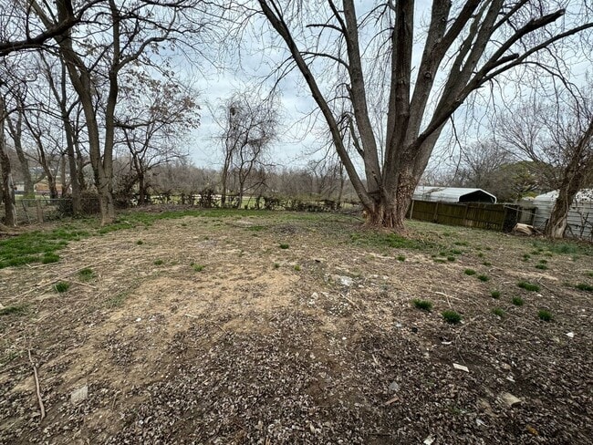 Building Photo - Beautiful 3/2 in Independence