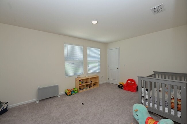 Building Photo - **RARE FIND: LIKE NEW, ONE-OWNER, 5-BED, 3-BATH HOME BUILT IN 2025 IN A NEIGHBORHOOD WITH RESORT-...