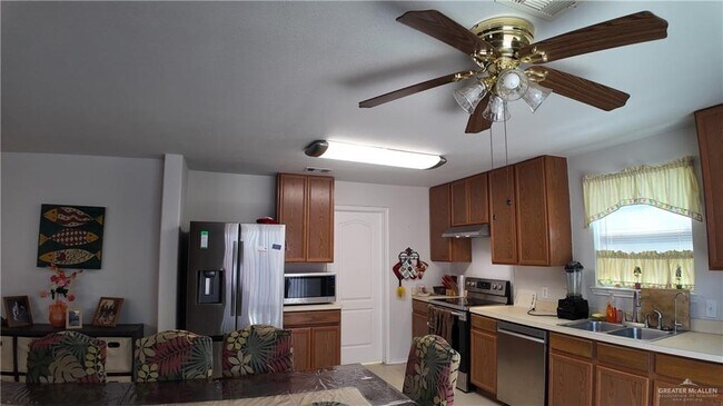 Building Photo - 3908 Redbird Ave