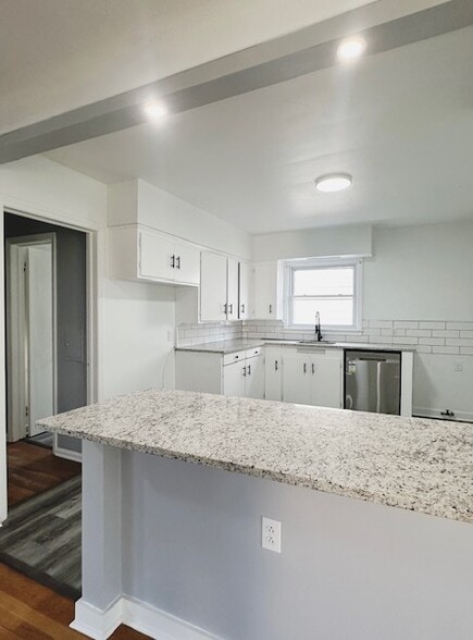 Building Photo - 6007 Merkle Ave