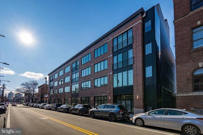 Building Photo - 1324 Frankford Ave