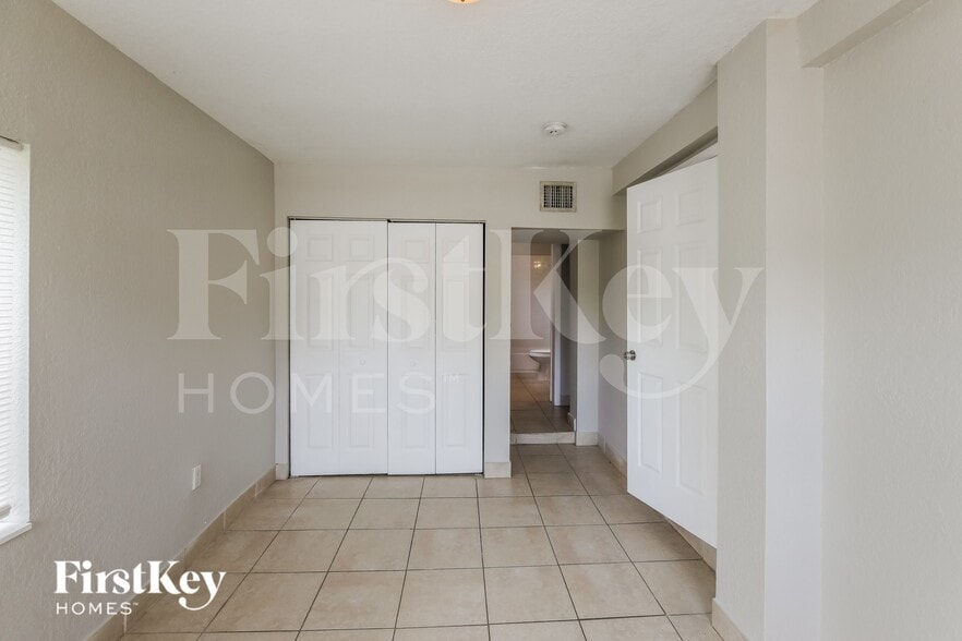 Building Photo - 1481 NW 44th St