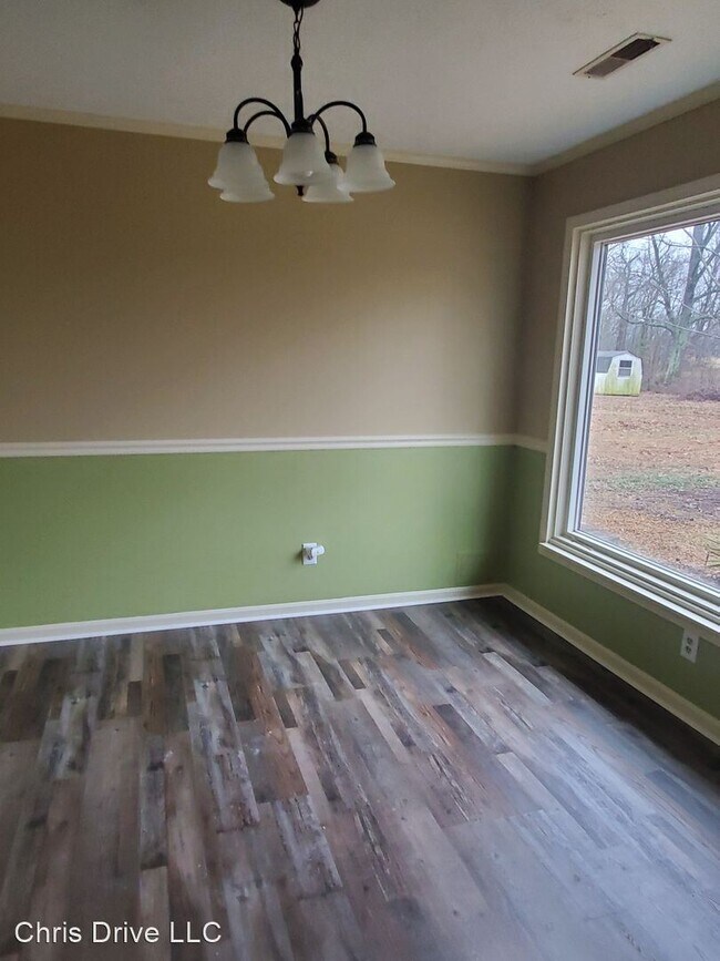 Building Photo - 3 br, 2 bath House - 402 SCOTT RD