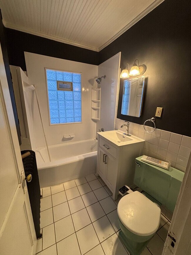 Building Photo - 1067-1069 Saint Clair Avenue