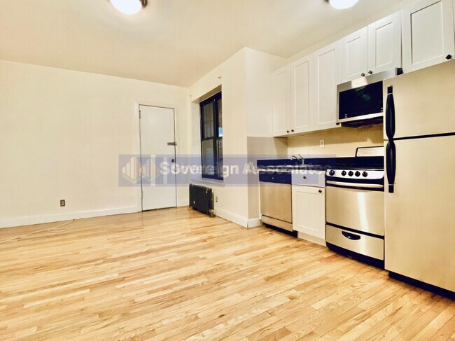 Building Photo - 295 Convent Avenue