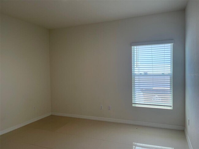 Building Photo - 3944 Fescue St