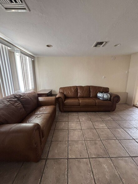 Arizona Room to lounge - 1229 N 4th Ave