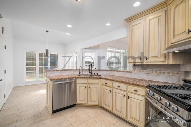 Building Photo - 4990 Sawgrass Pl NW