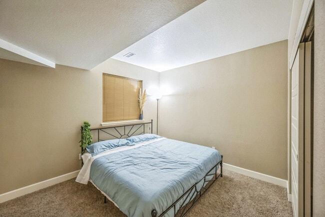 Building Photo - 5153 Chicory Cir