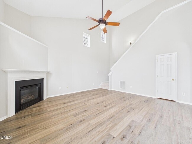 Building Photo - 302 Meeting Hall Dr