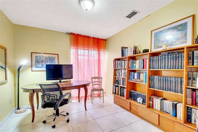 Building Photo - 4534 SW 147th Ct