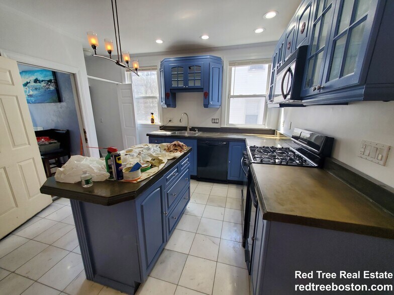 Building Photo - 202 Hyde Park Ave