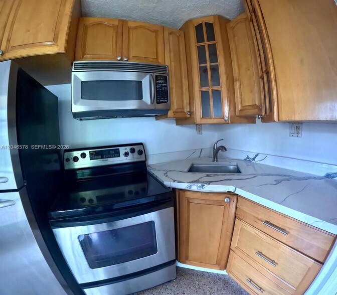 Building Photo - 5720 SW 38th St