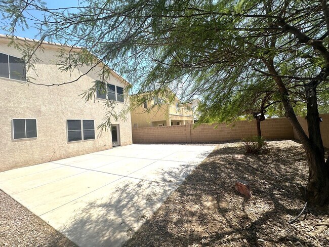 Building Photo - Available For viewing May 1, 2026. Beautiful SW Las Vegas Home. 4 Beds 2.5 Bath.