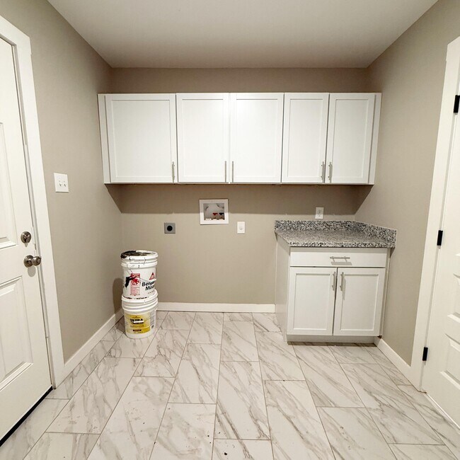 Building Photo - 2222 16th St