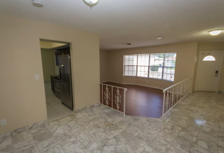 Building Photo - 4986 NW 39th St