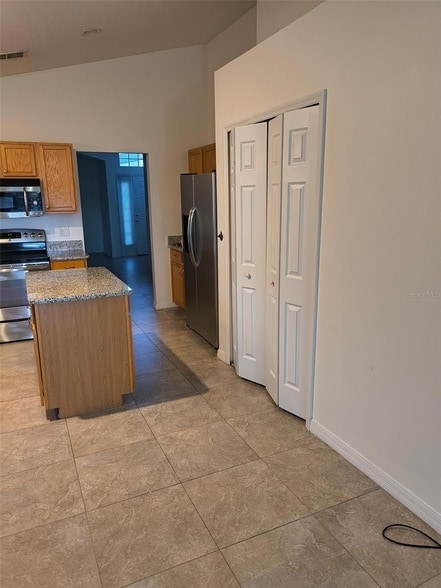 Building Photo - 2310 Walnut Canyon Dr