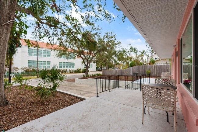 Building Photo - 974 Tennessee Ln