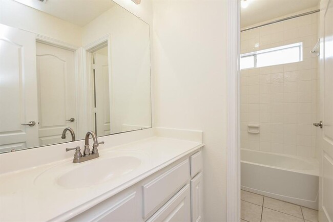 Building Photo - 6511 Cotorra Cove Ct