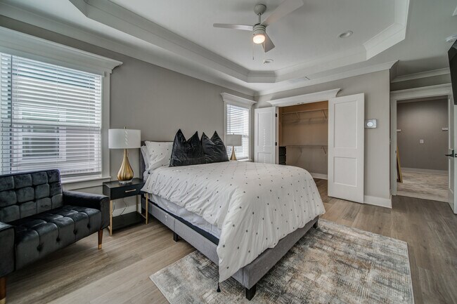 Master Suite - 253 Sciple Terrace NW